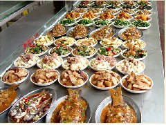 挑選江門飯?zhí)贸邪厩耙粢饽男﹩栴}呢？